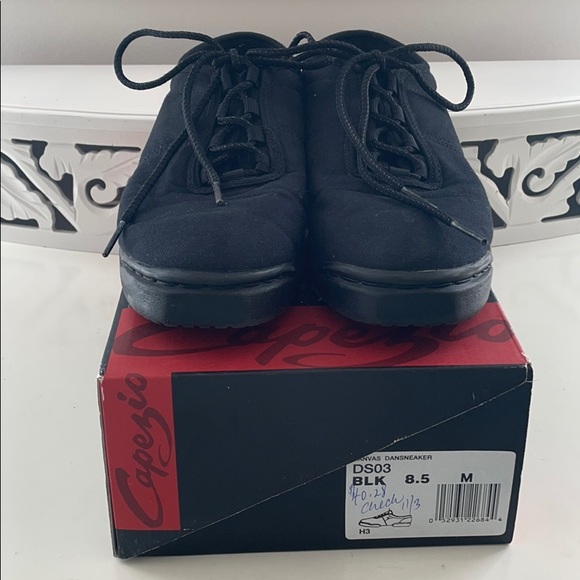 Capezio Canvas Dance Shoes - Picture 1 of 5